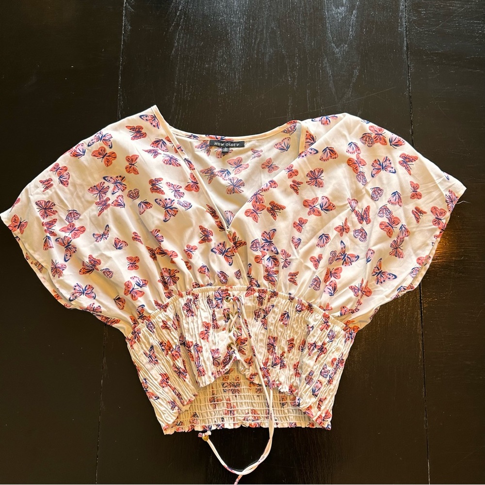 New Glory large Stretchy Butterfly White Pink Blouse